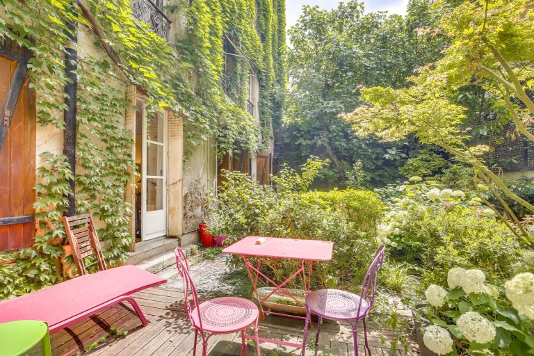 apartment 5 Rooms for sale on PARIS (75017)