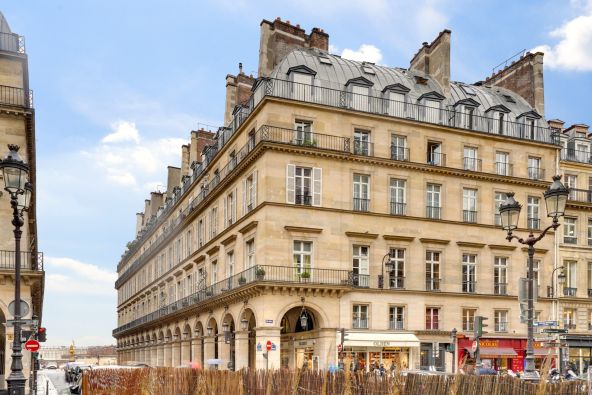 Vente Appartement Paris 1 4&nbsp;Pièces 120&nbsp;m²