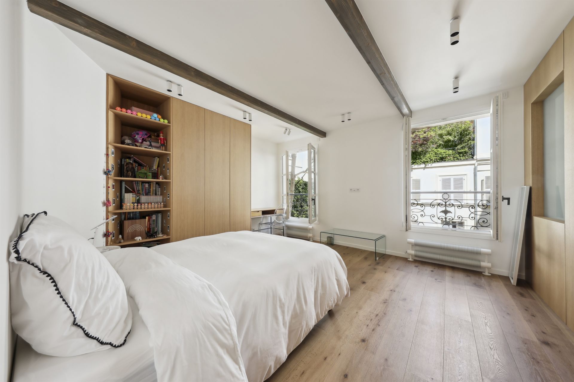 duplex 5 Rooms for sale on PARIS (75007)