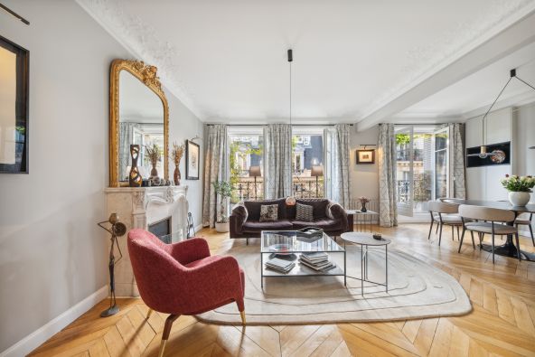 Sale Apartment Paris 9 4&nbsp;Rooms 105&nbsp;m²