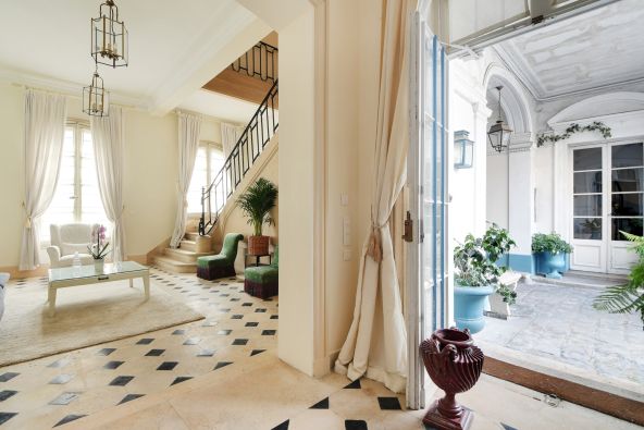 Sale Mansion (hôtel particulier) Paris 7 12&nbsp;Rooms 344&nbsp;m²