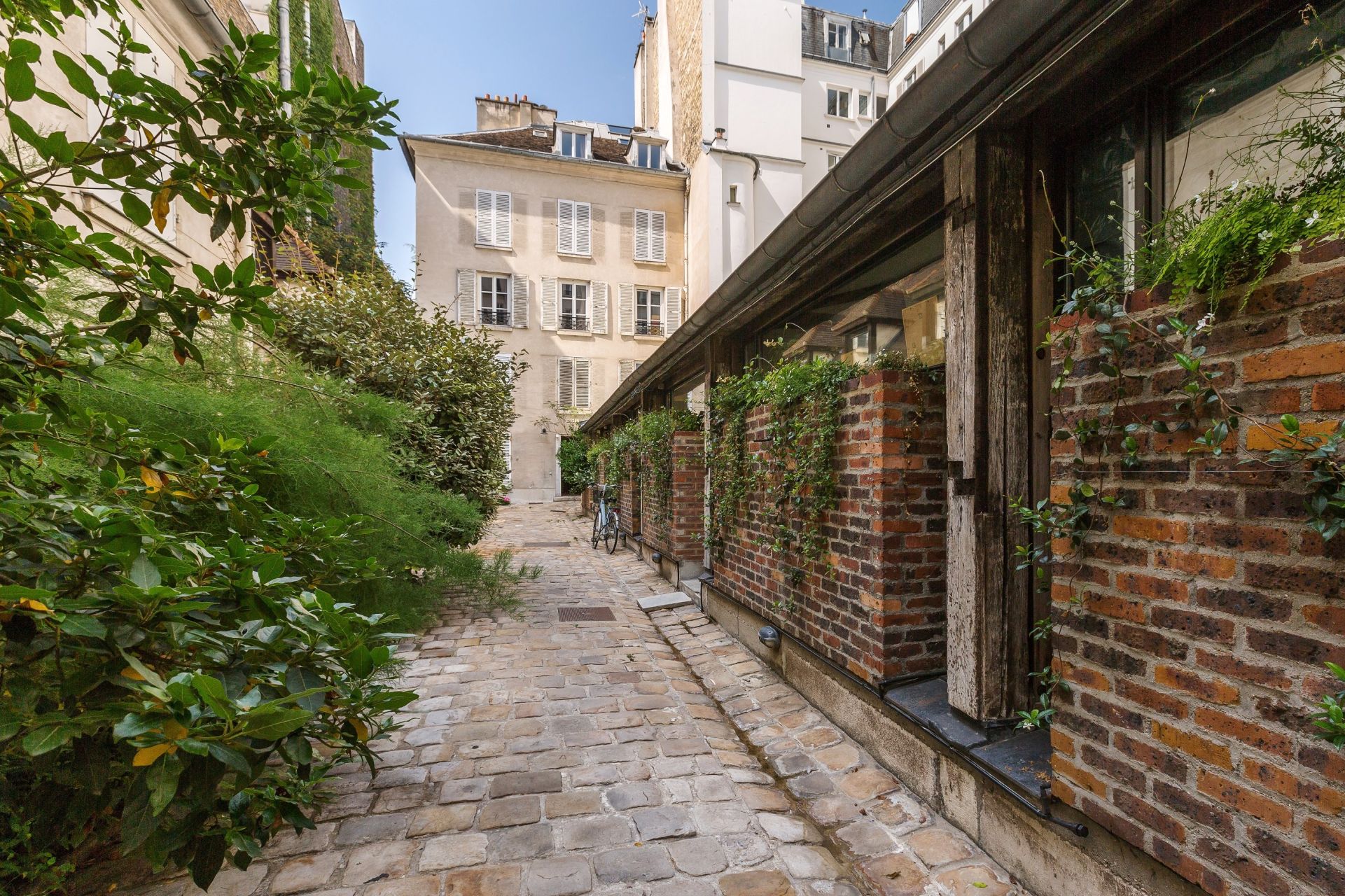 maison 13 Pièces en vente sur PARIS (75007)