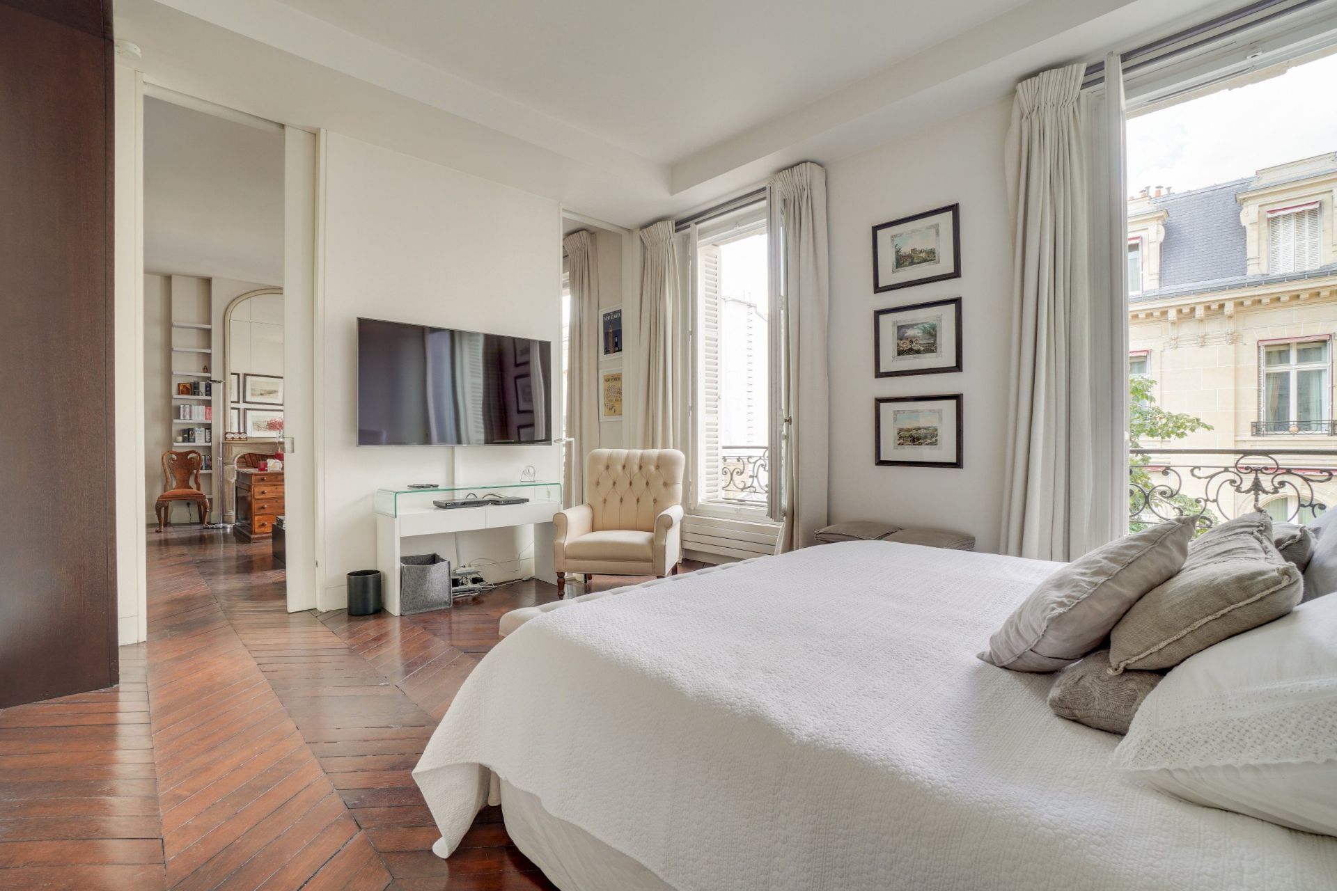 house 8 Rooms for rent on Paris (75016)