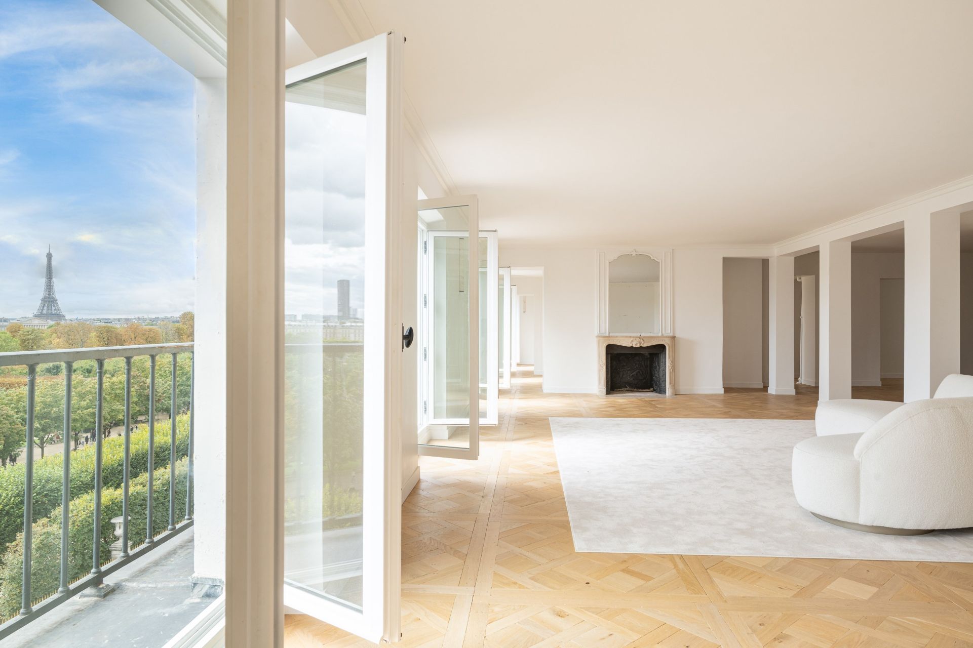 apartment 5 Rooms for sale on PARIS (75001)