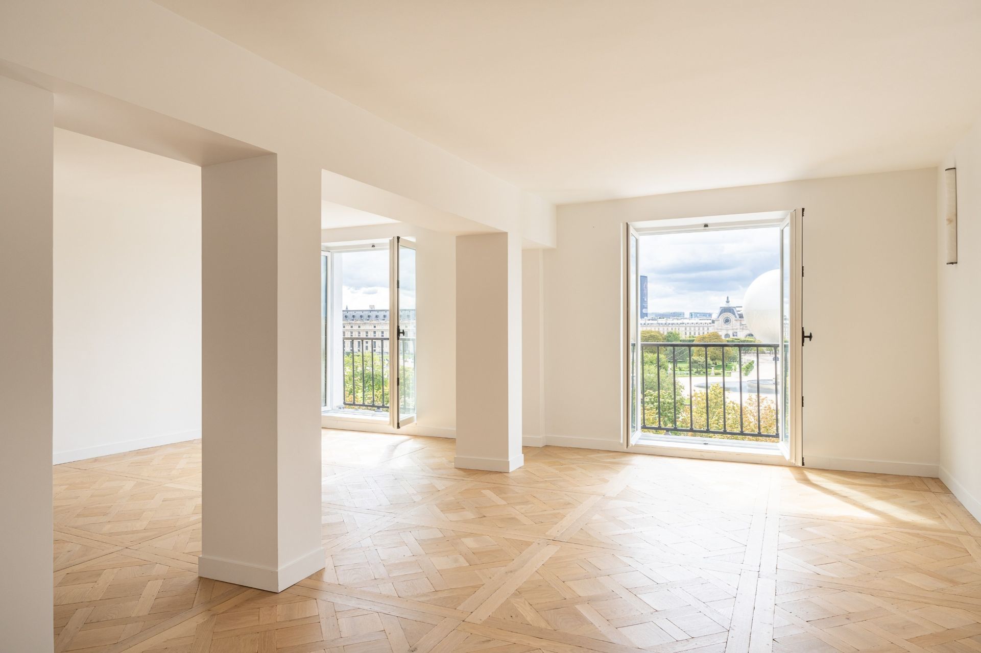 apartment 5 Rooms for sale on PARIS (75001)
