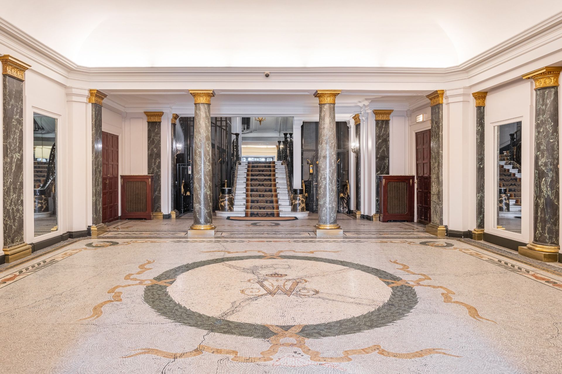 apartment 5 Rooms for sale on PARIS (75001)