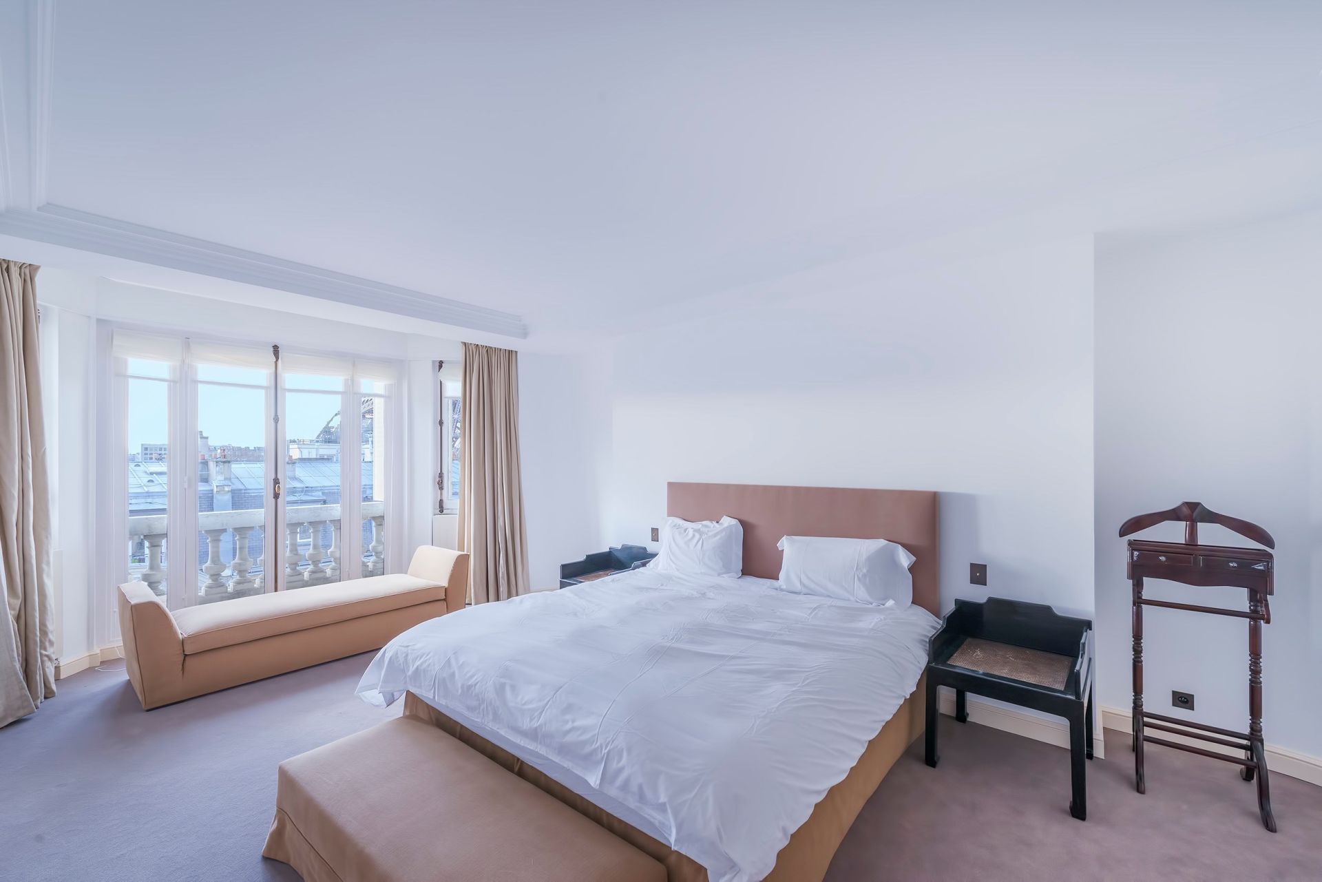 appartement 7 Pièces en vente sur PARIS (75007)