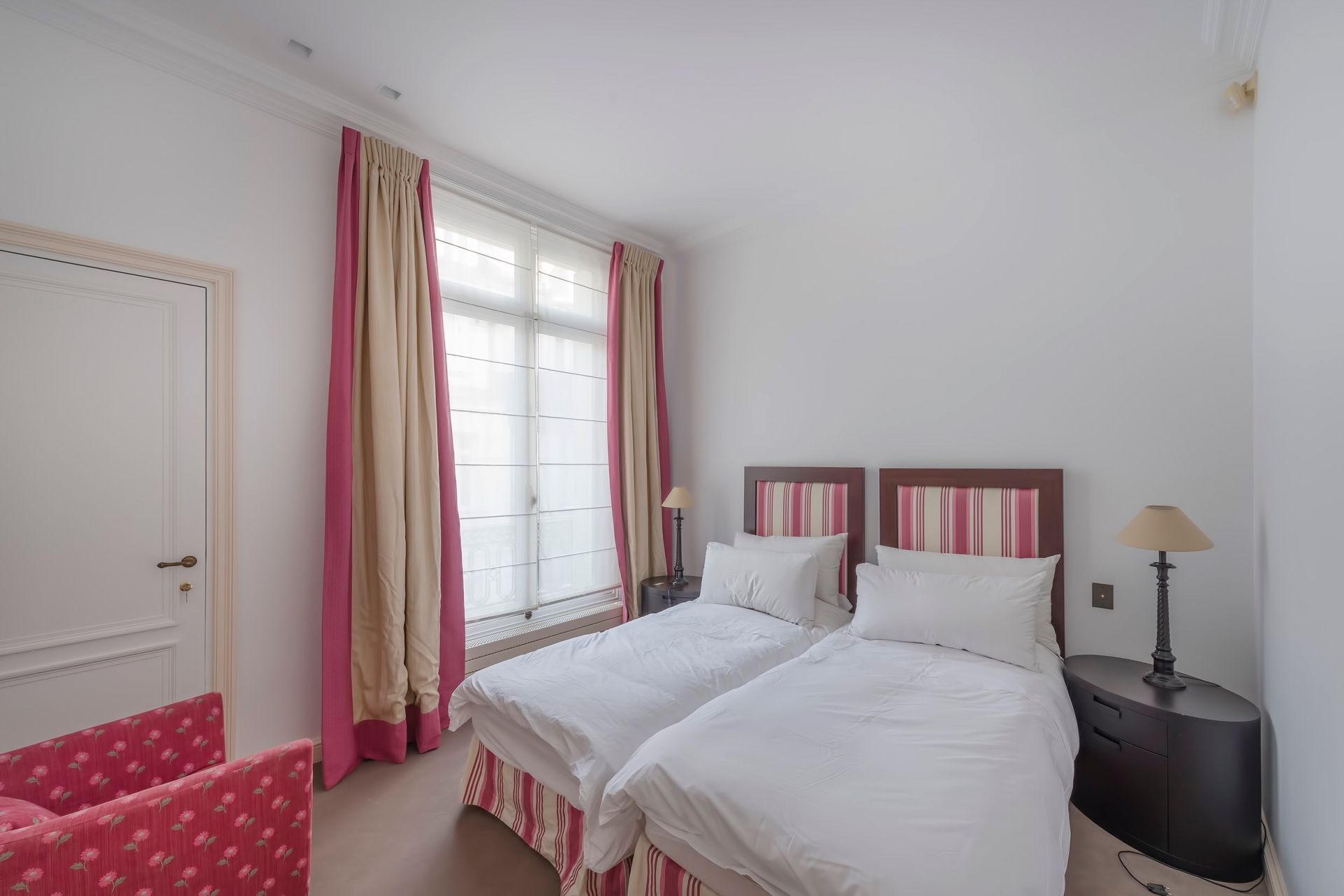 appartement 7 Pièces en vente sur PARIS (75007)