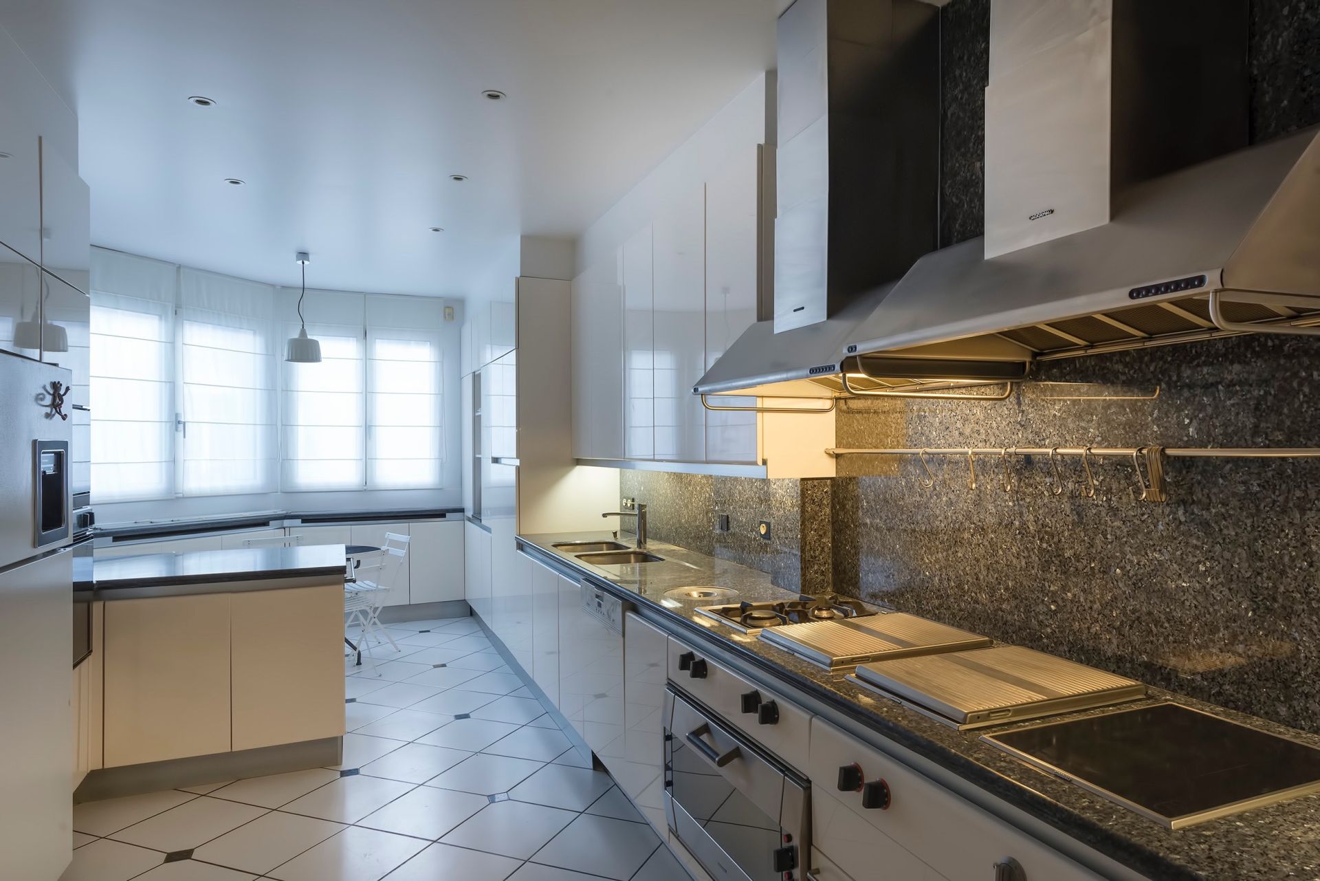 appartement 7 Pièces en vente sur PARIS (75007)