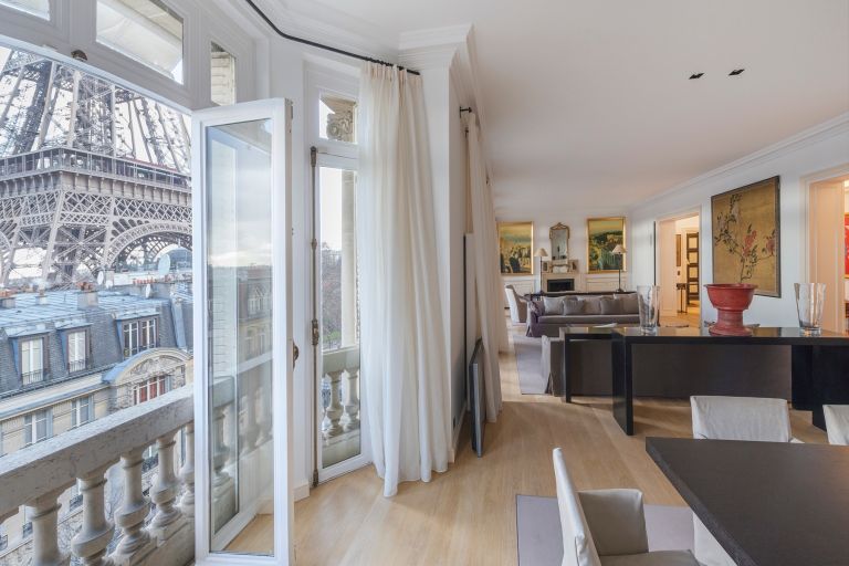 apartment 7 Rooms for sale on PARIS (75007)