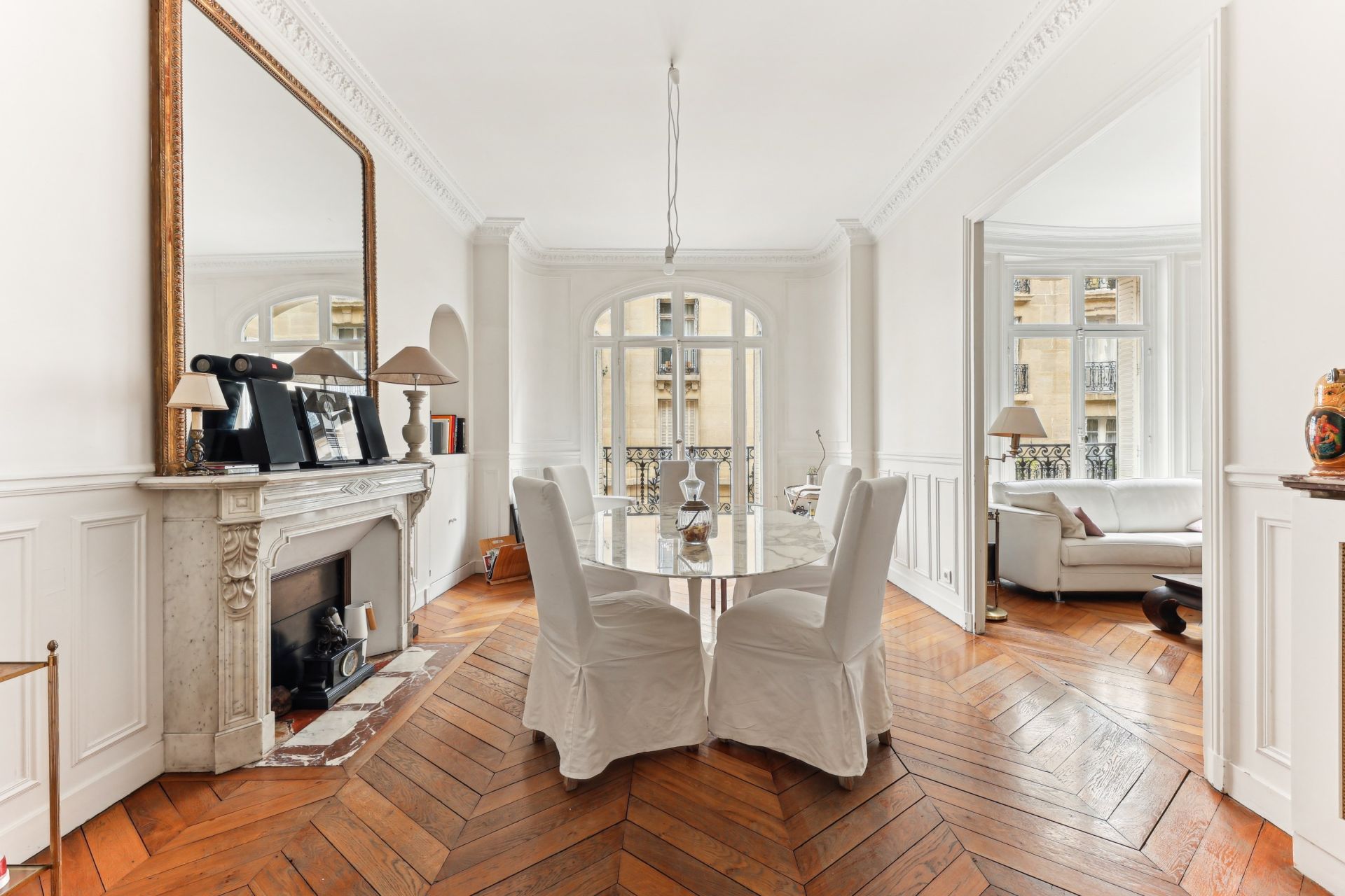apartment 4 Rooms for sale on PARIS (75015)