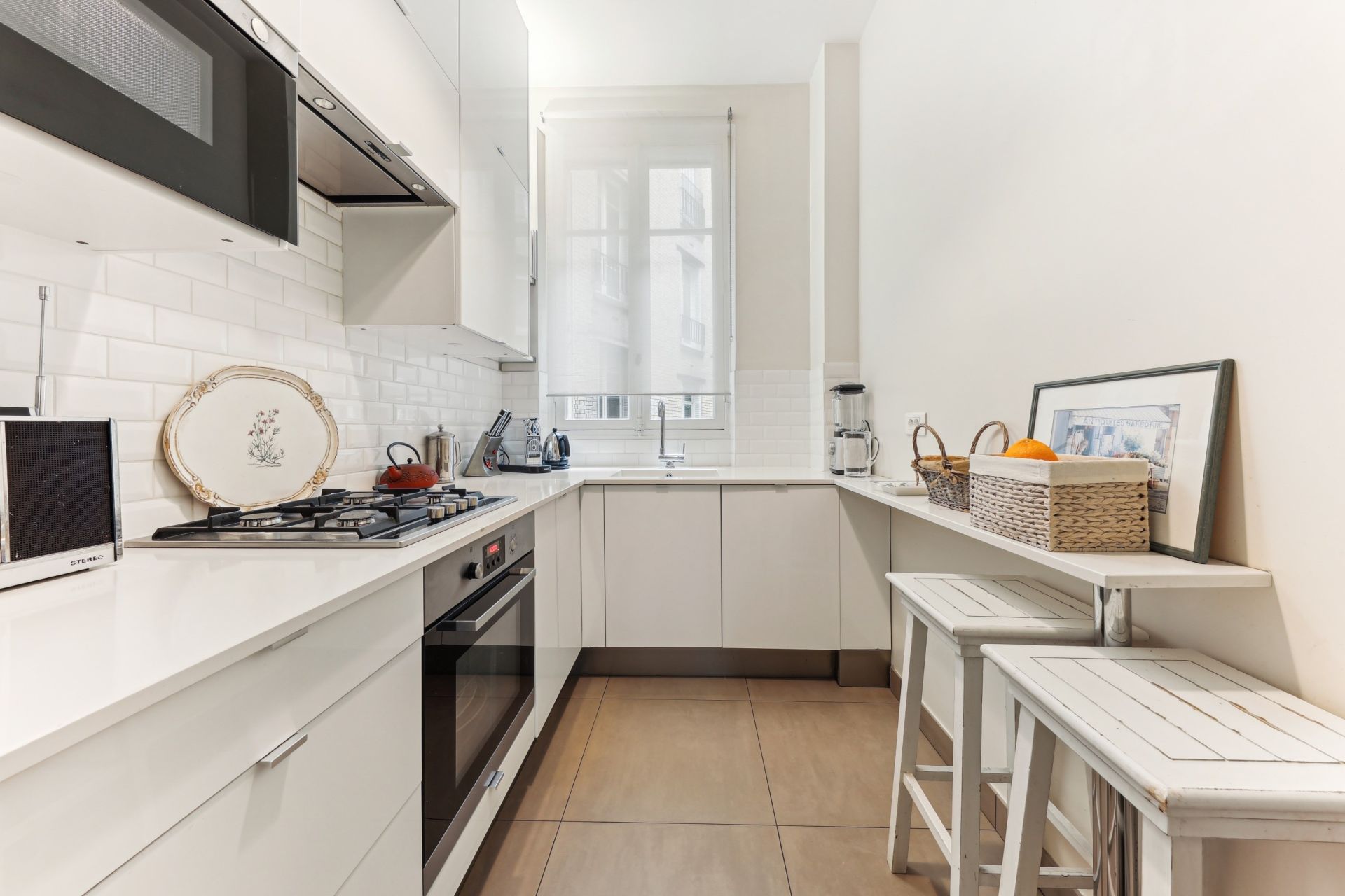 apartment 4 Rooms for sale on PARIS (75015)