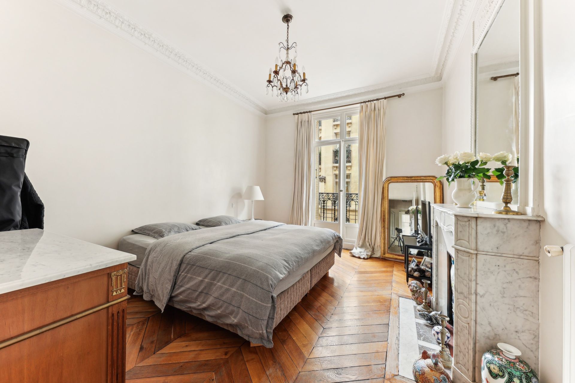 apartment 4 Rooms for sale on PARIS (75015)