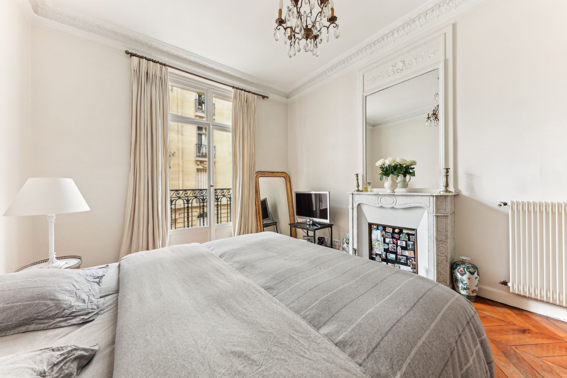 apartment 4 Rooms for sale on PARIS (75015)