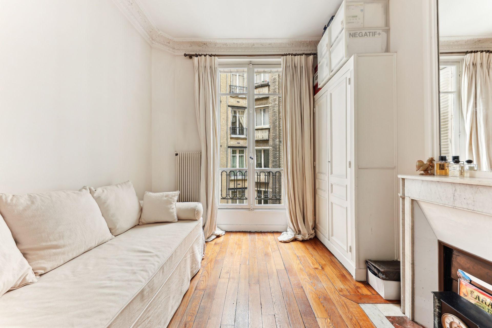 apartment 4 Rooms for sale on PARIS (75015)