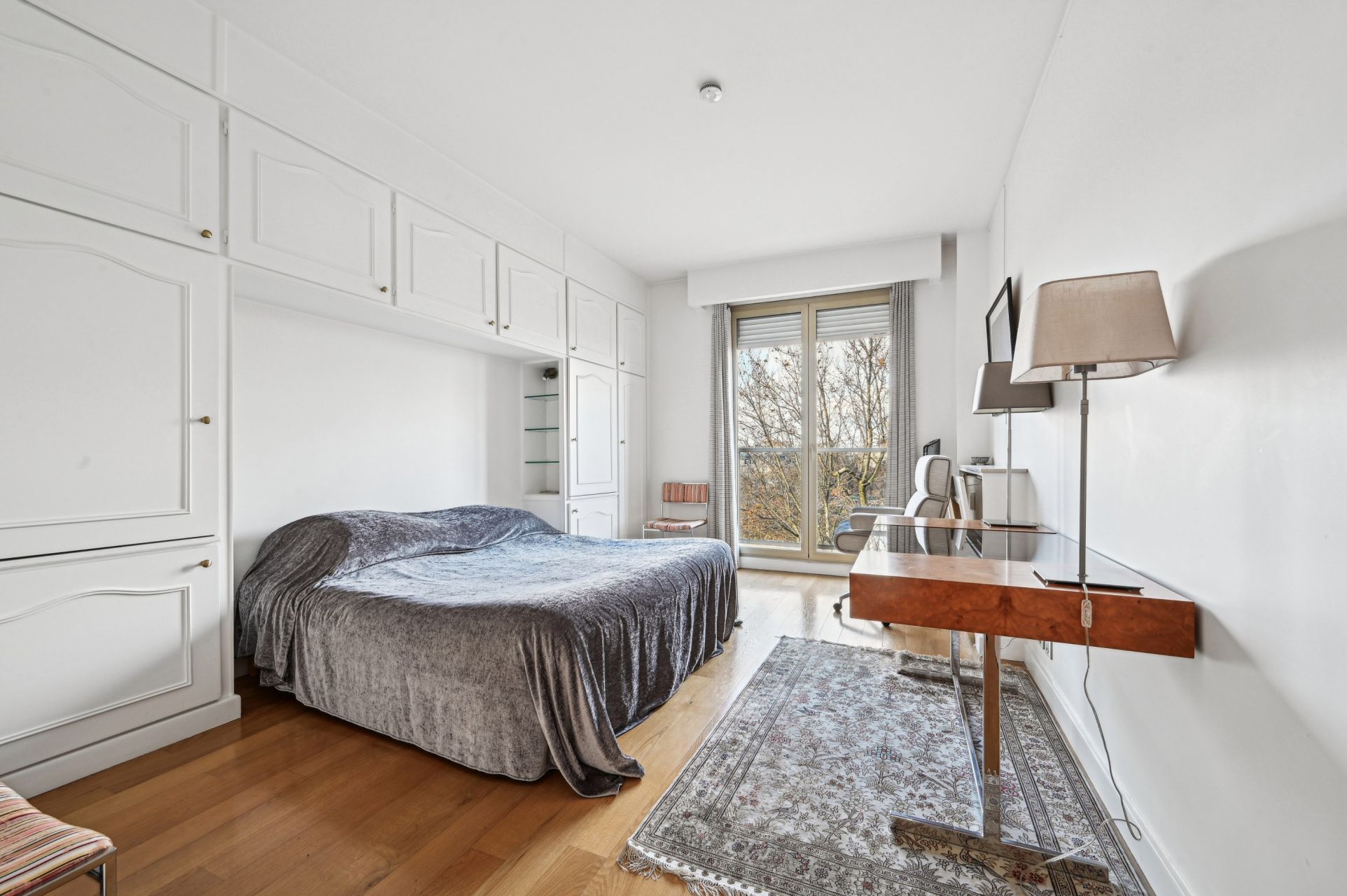 apartment 5 Rooms for rent on PARIS (75007)