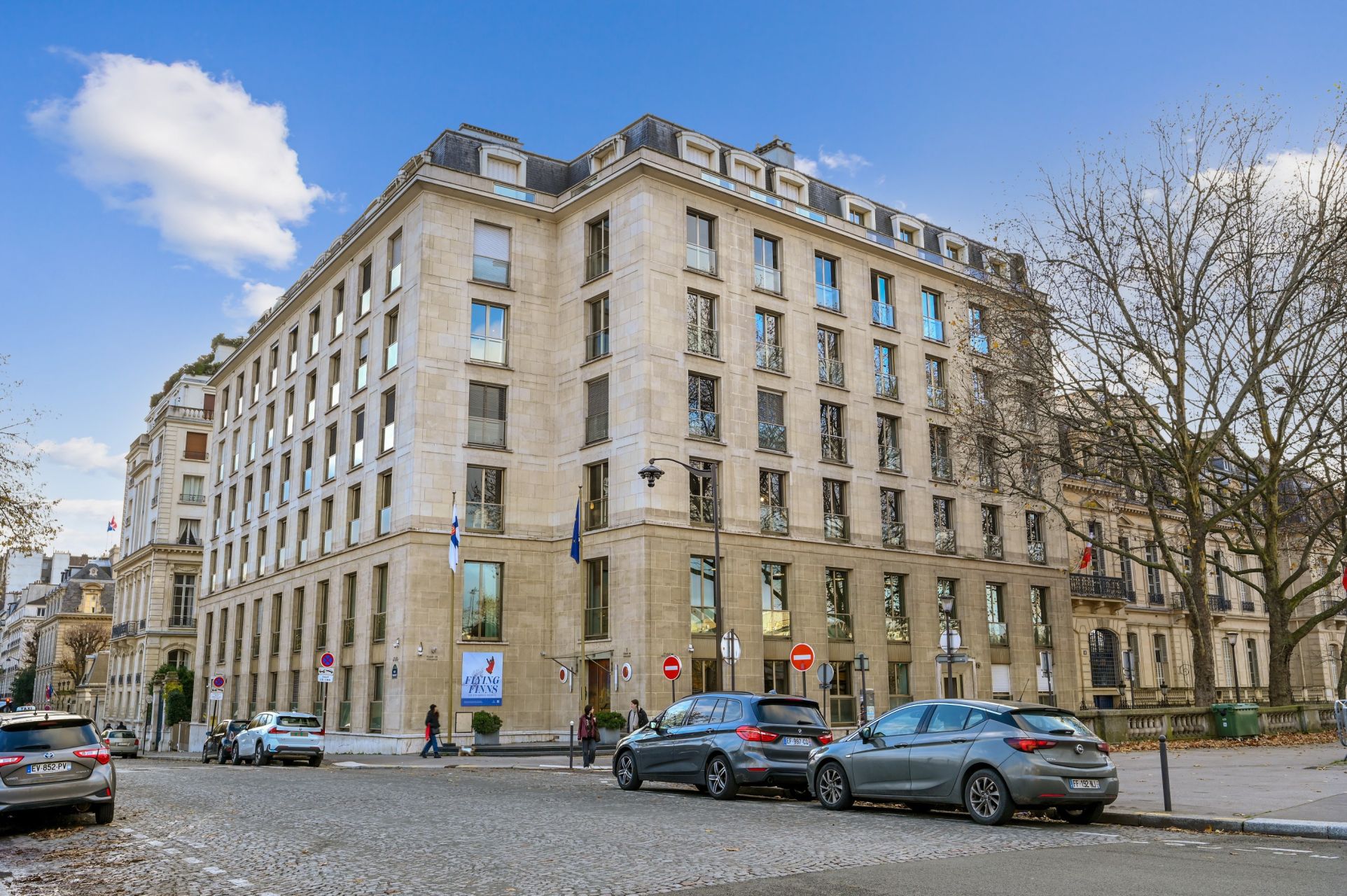 apartment 5 Rooms for rent on PARIS (75007)