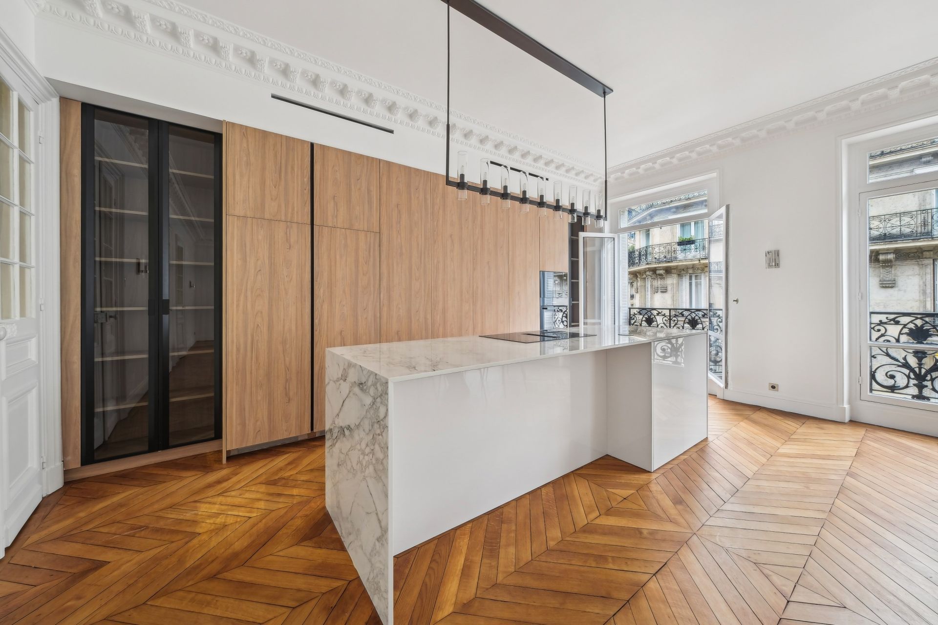 apartment 5 Rooms for sale on PARIS (75008)