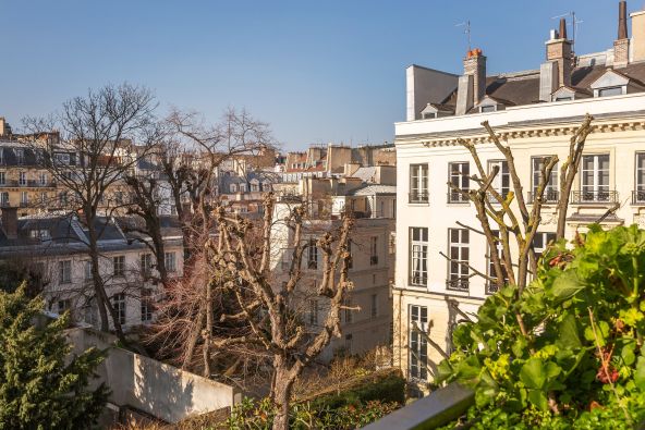 Sale Apartment Paris 7 5 Rooms 142.64 m²