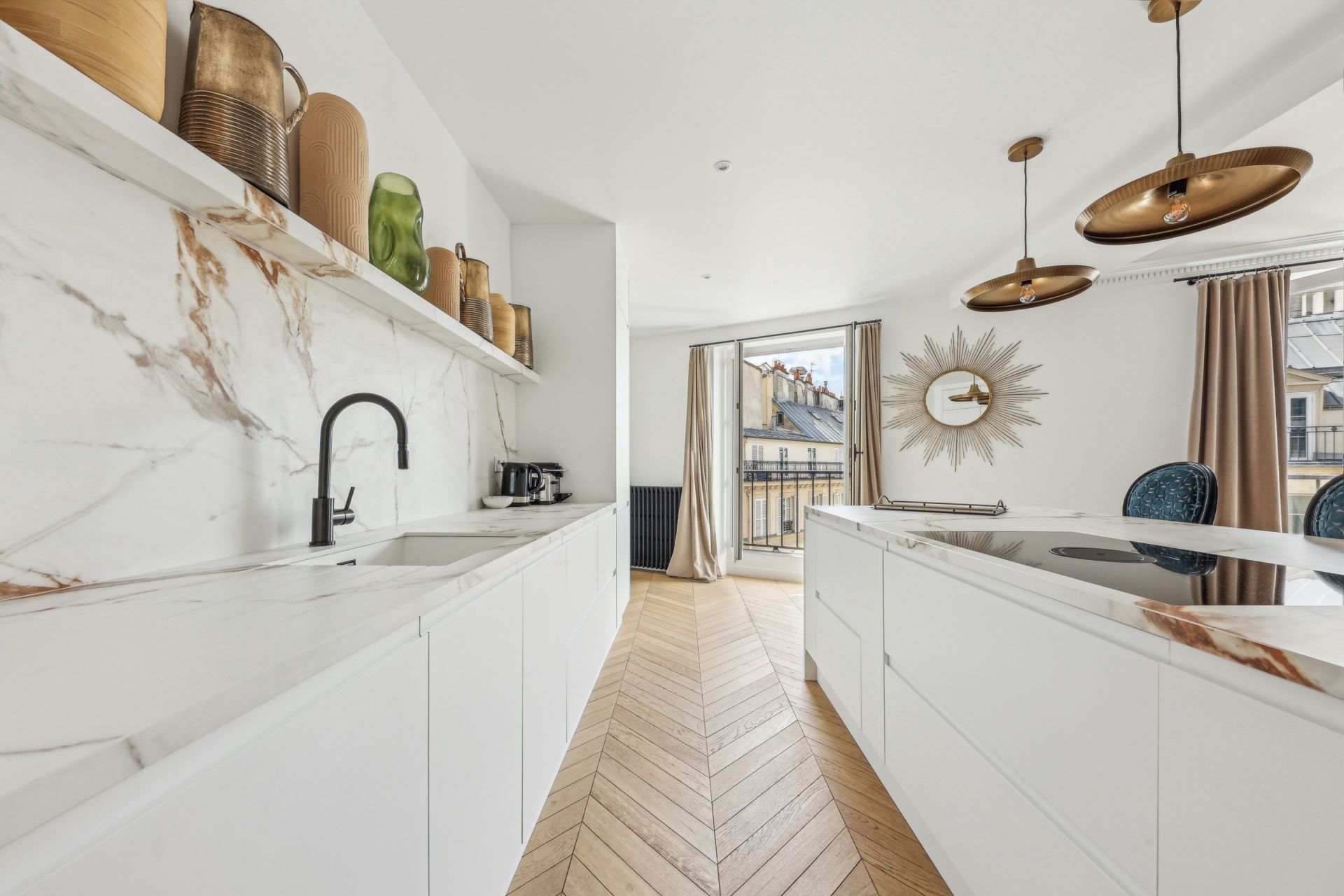 apartment 5 Rooms for sale on PARIS (75008)