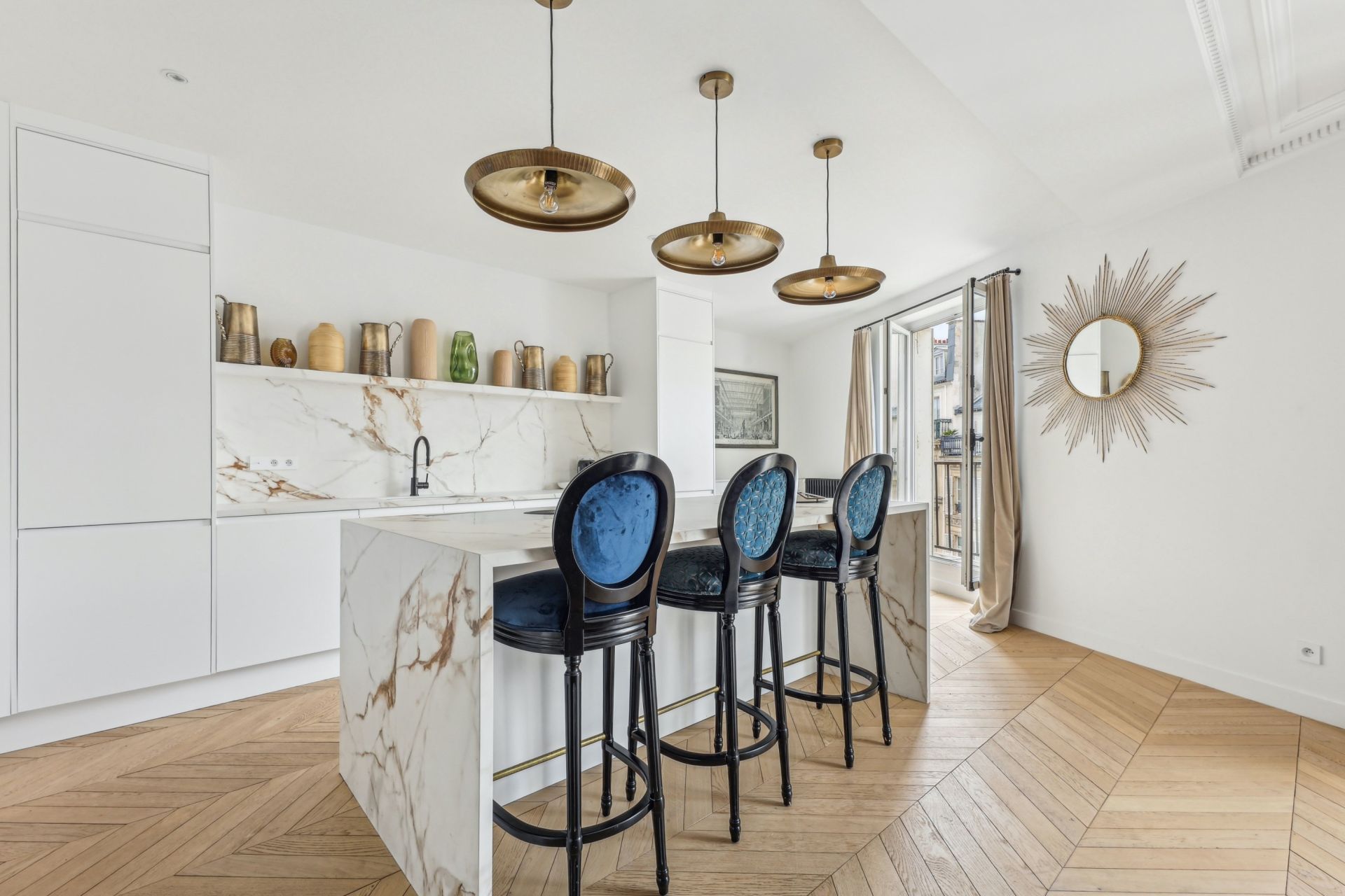 apartment 5 Rooms for sale on PARIS (75008)