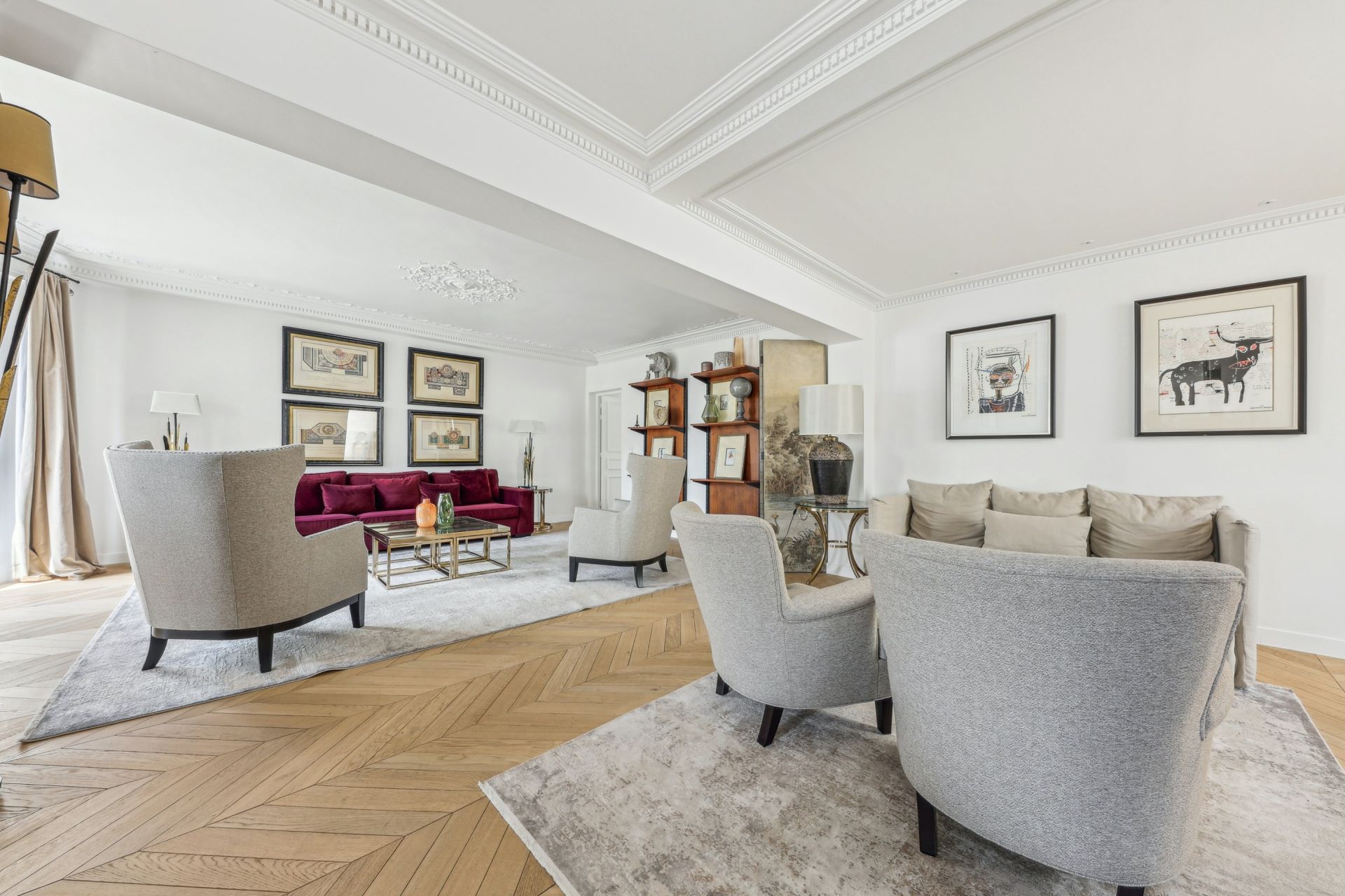 apartment 5 Rooms for sale on PARIS (75008)