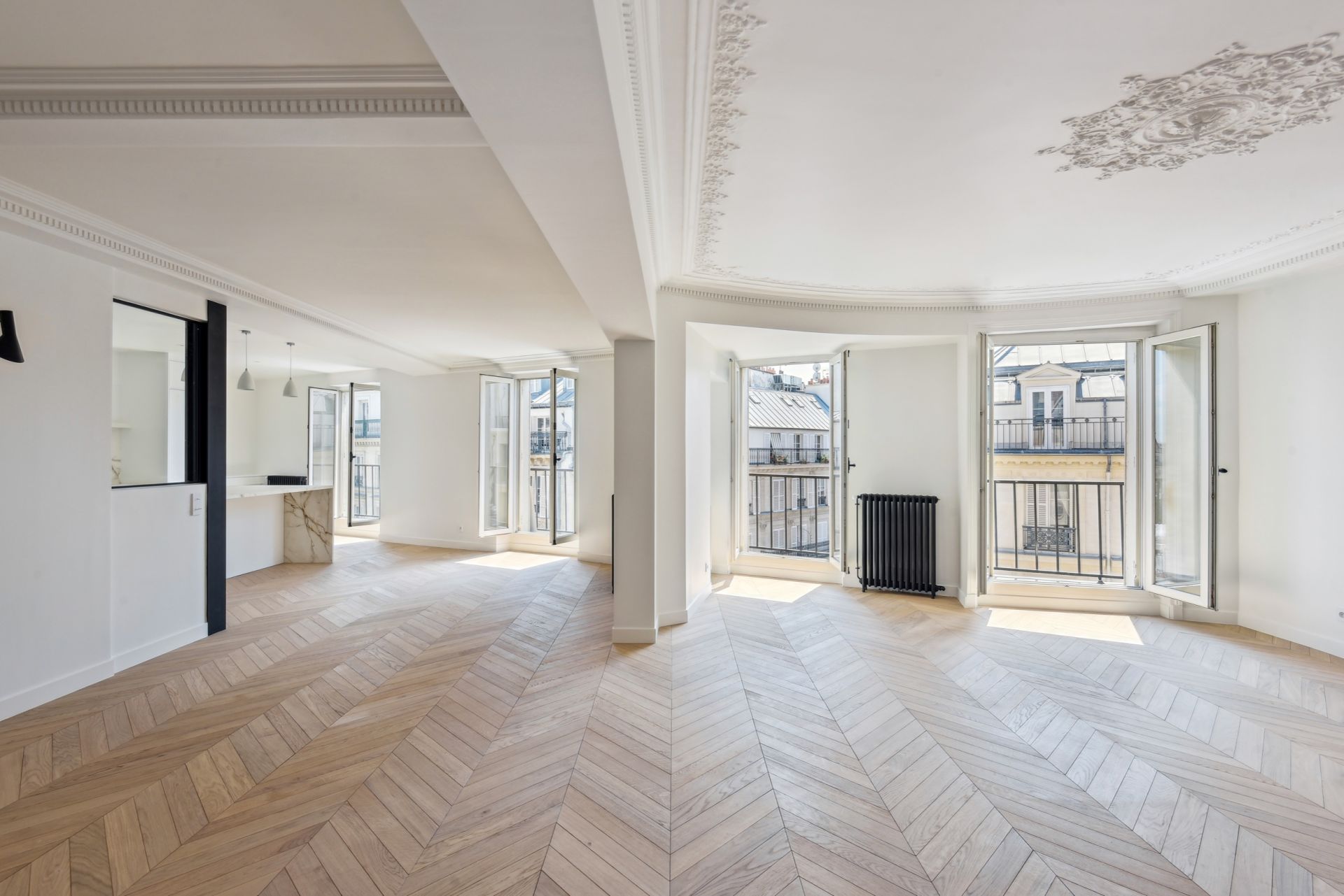 apartment 5 Rooms for sale on PARIS (75008)