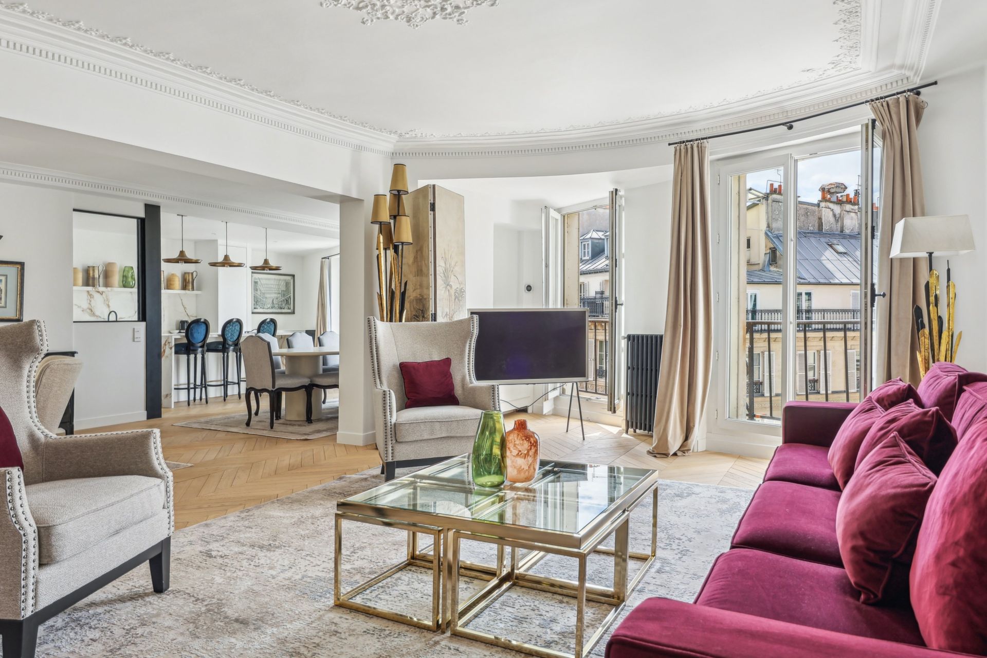 apartment 5 Rooms for sale on PARIS (75008)
