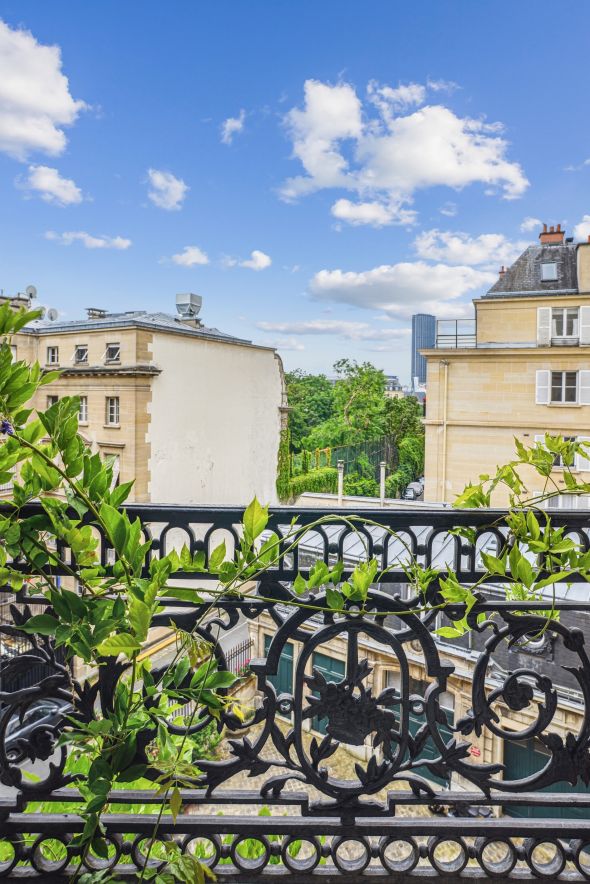 Sale Apartment Paris 7 6 Rooms 200 m²