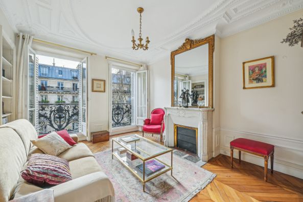 Vente Appartement Paris 9 4&nbsp;Pièces 68&nbsp;m²