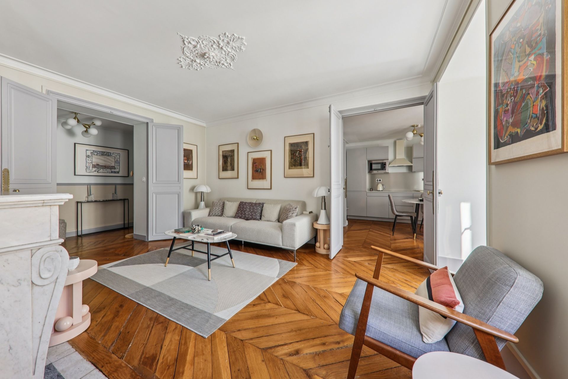 apartment 6 Rooms for sale on PARIS (75007)