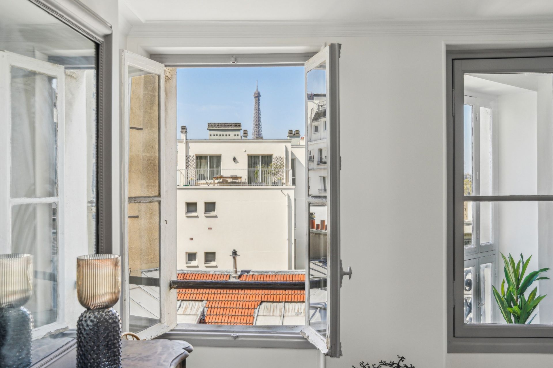 apartment 6 Rooms for sale on PARIS (75007)