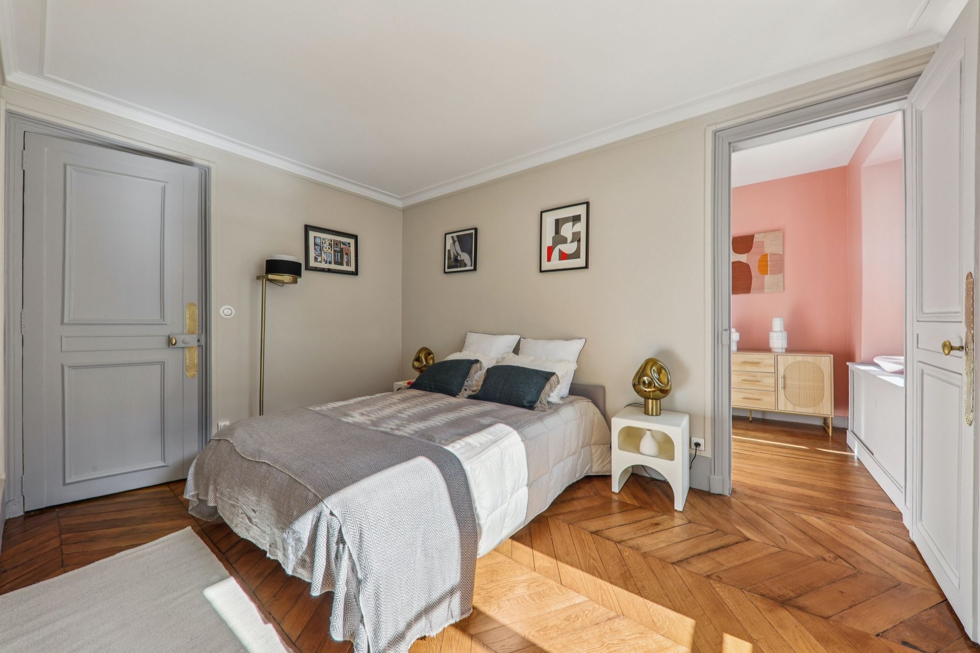apartment 6 Rooms for sale on PARIS (75007)