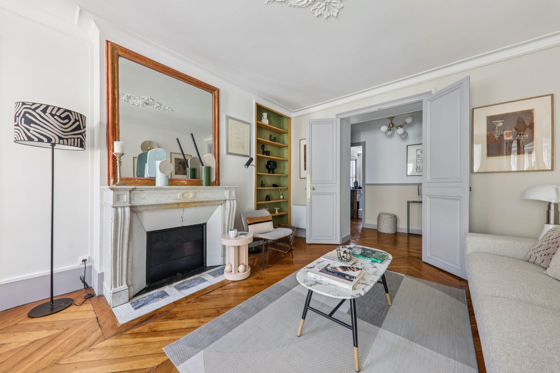 apartment 6 Rooms for sale on PARIS (75007)