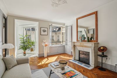 Sale Apartment Paris 7 6 Rooms 130 m²