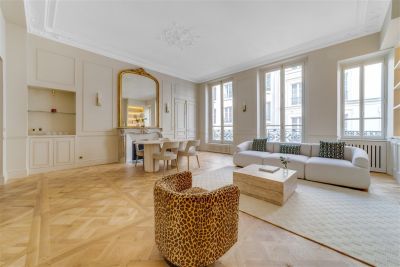 Vente Appartement Paris 7 4 Pièces 148 m²