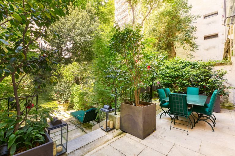 appartement 7 Pièces en vente sur PARIS (75008)