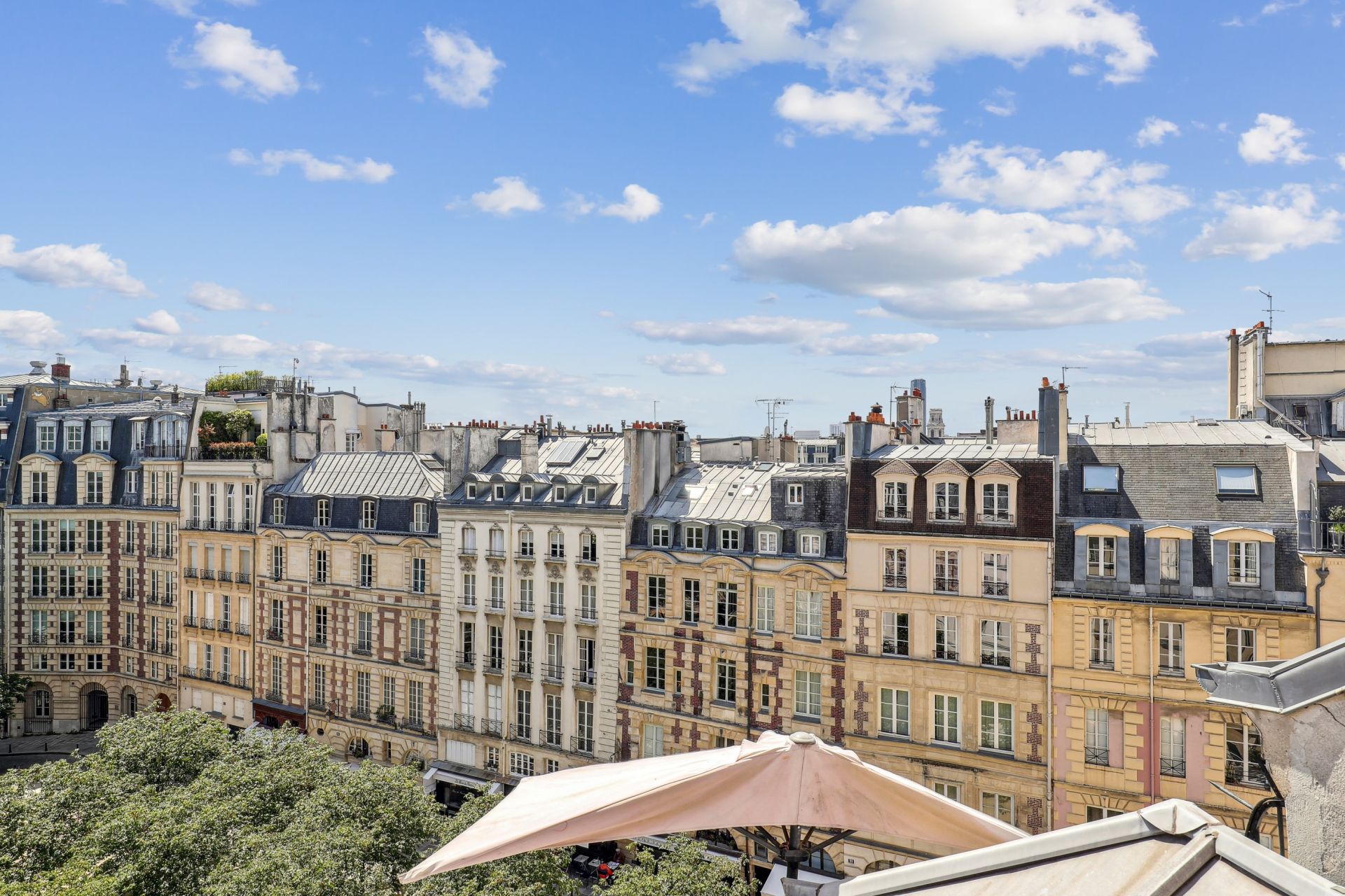 apartment 4 Rooms for sale on PARIS (75001)
