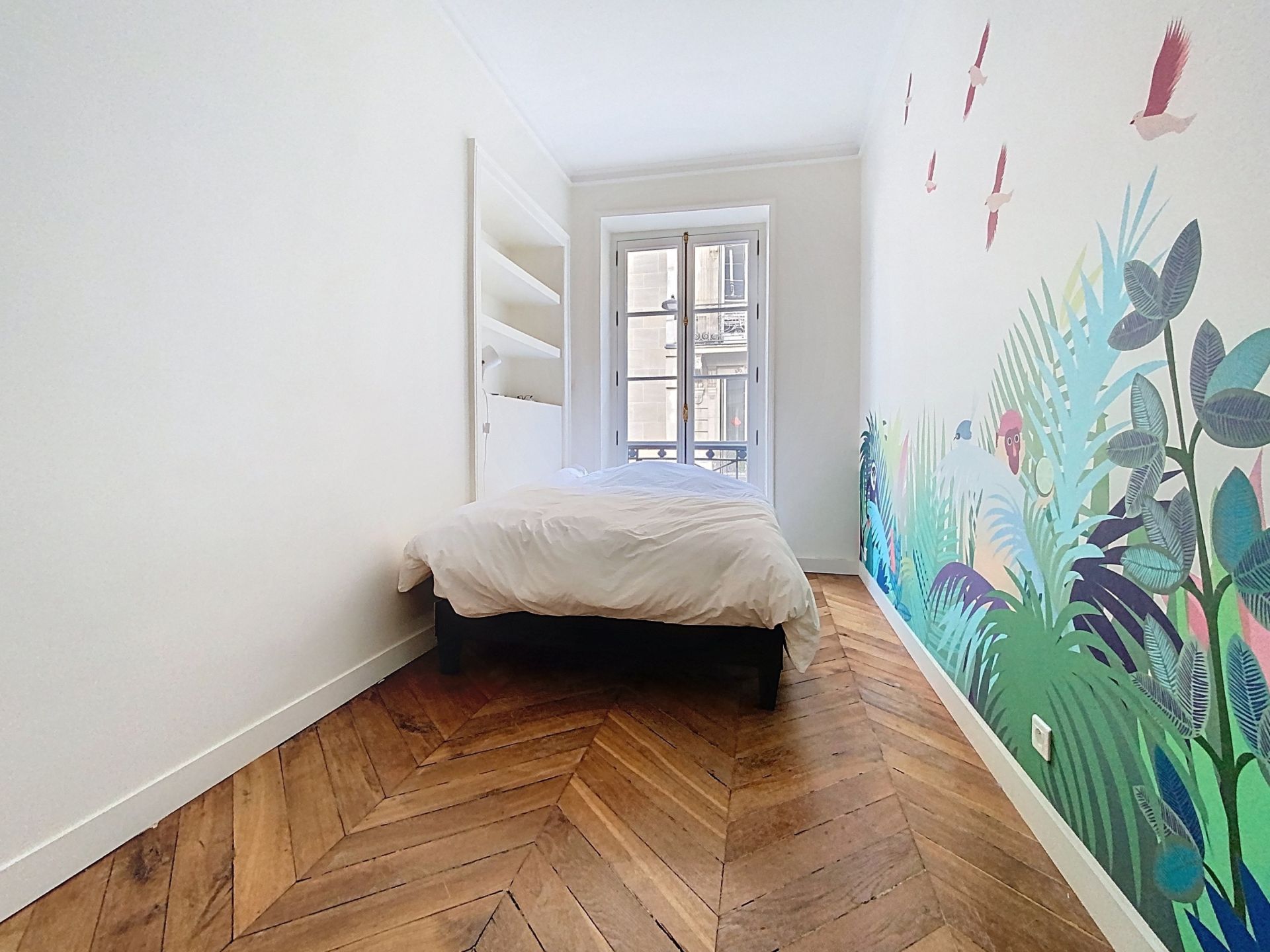 apartment 6 Rooms for sale on PARIS (75008)