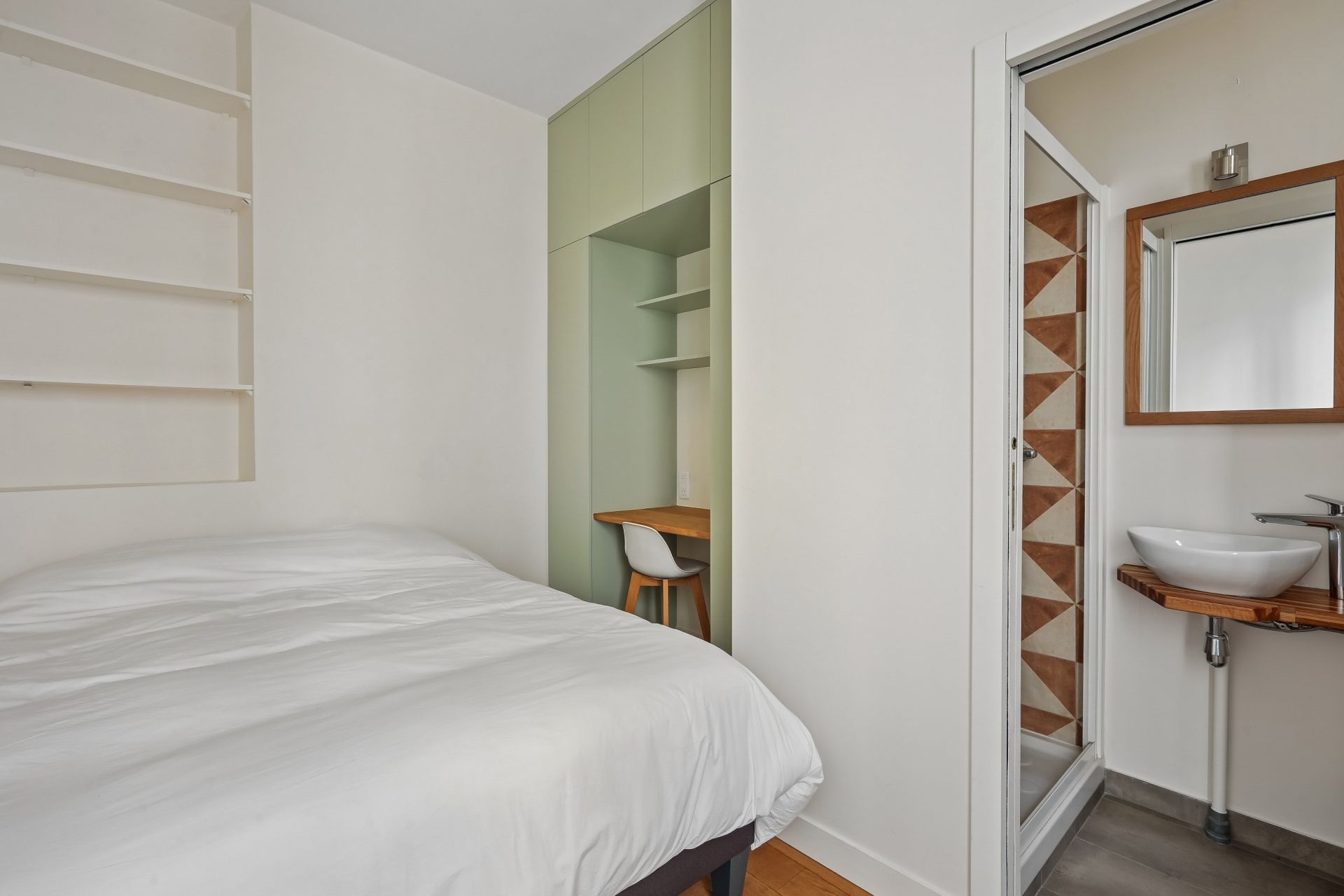 apartment 6 Rooms for sale on PARIS (75008)