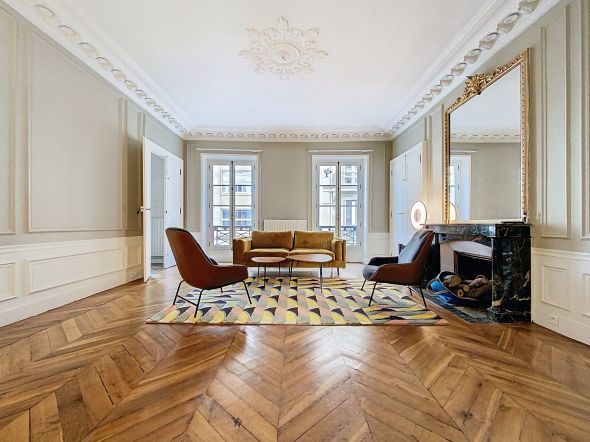 Sale Apartment Paris 8 6 Rooms 143 m²