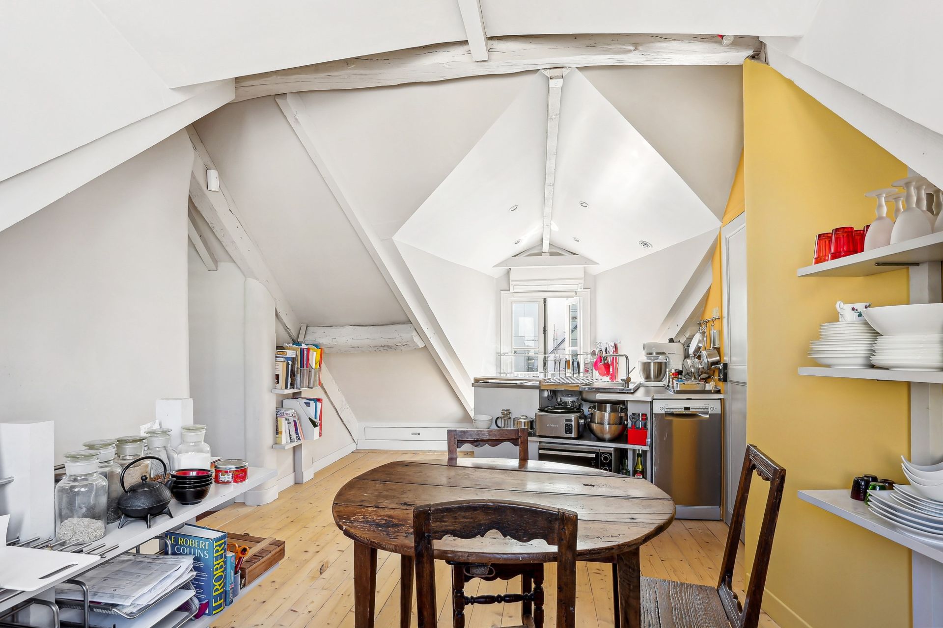 apartment 4 Rooms for sale on PARIS (75008)