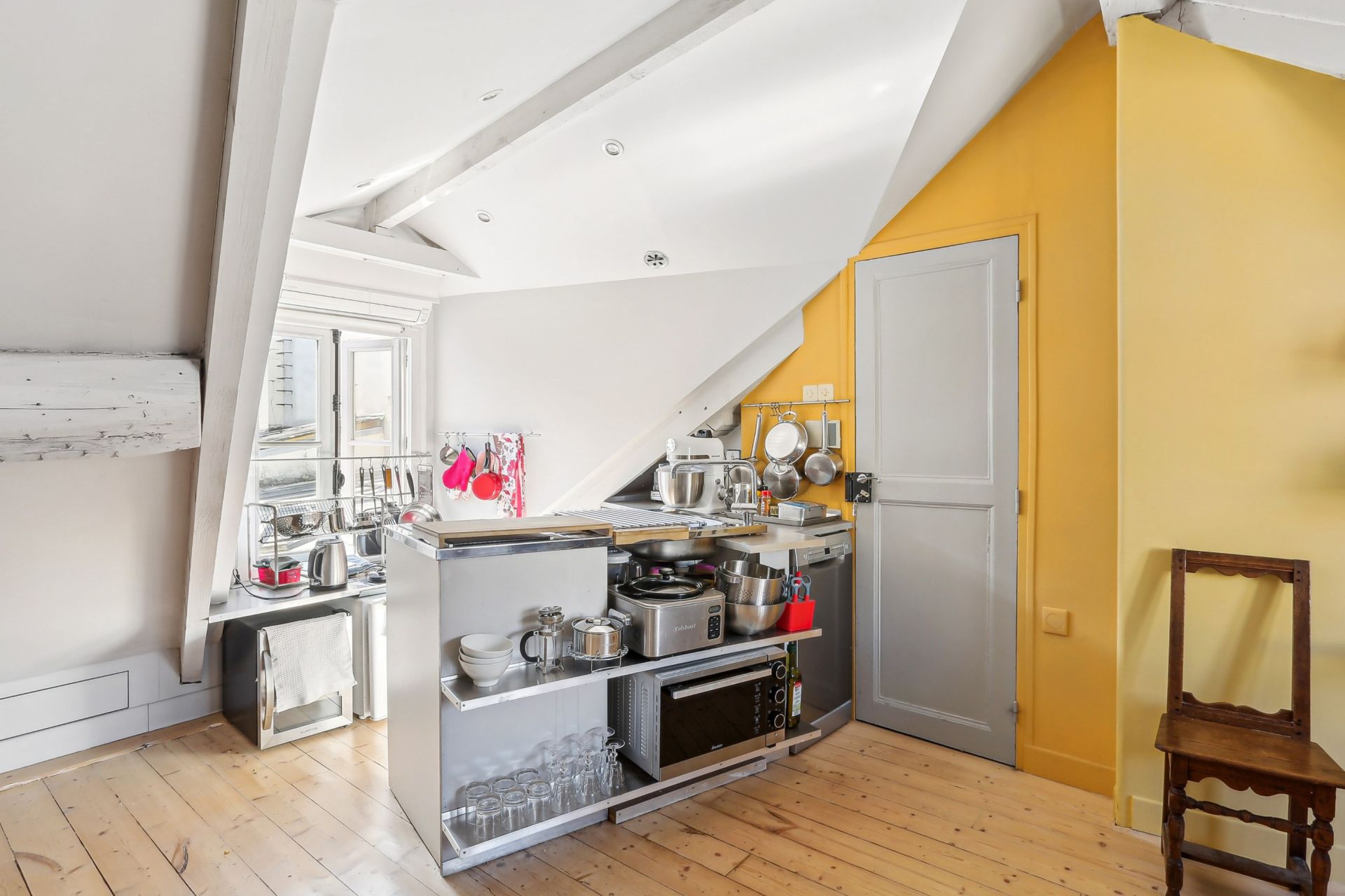 apartment 4 Rooms for sale on PARIS (75008)