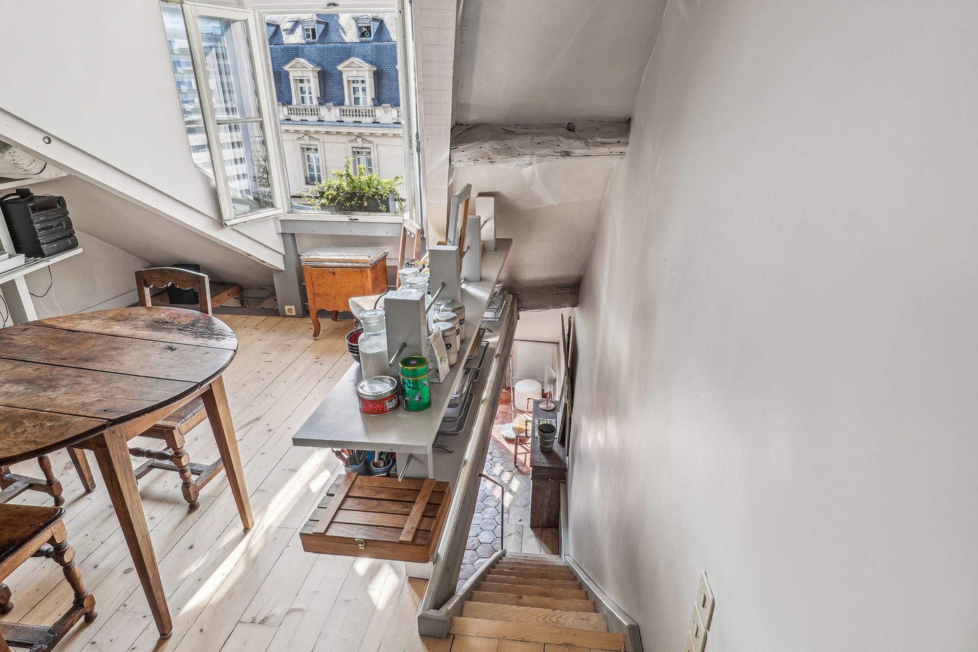 apartment 4 Rooms for sale on PARIS (75008)