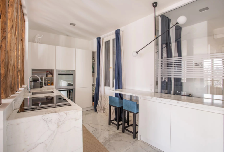 apartment 4 Rooms for sale on PARIS (75001)