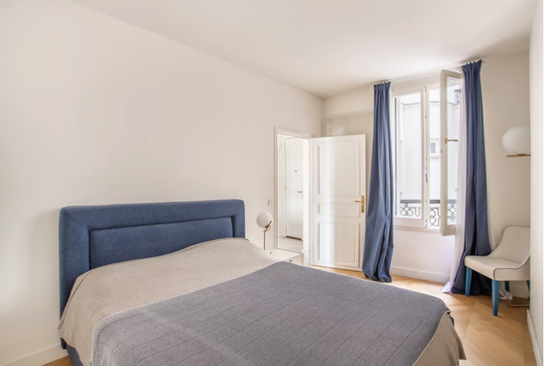 apartment 4 Rooms for sale on PARIS (75001)