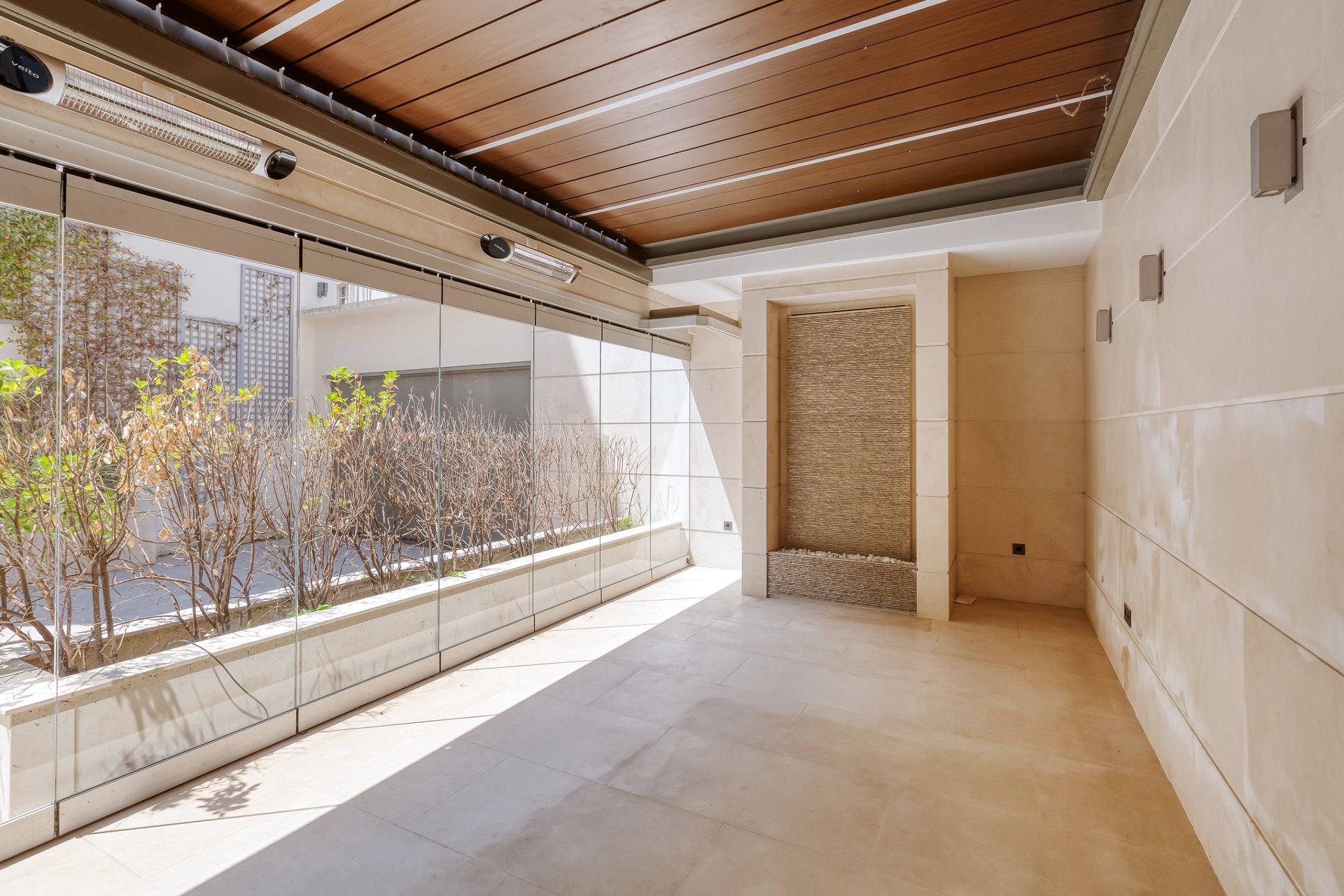 hôtel particulier 14 Pièces en vente sur PARIS (75116)