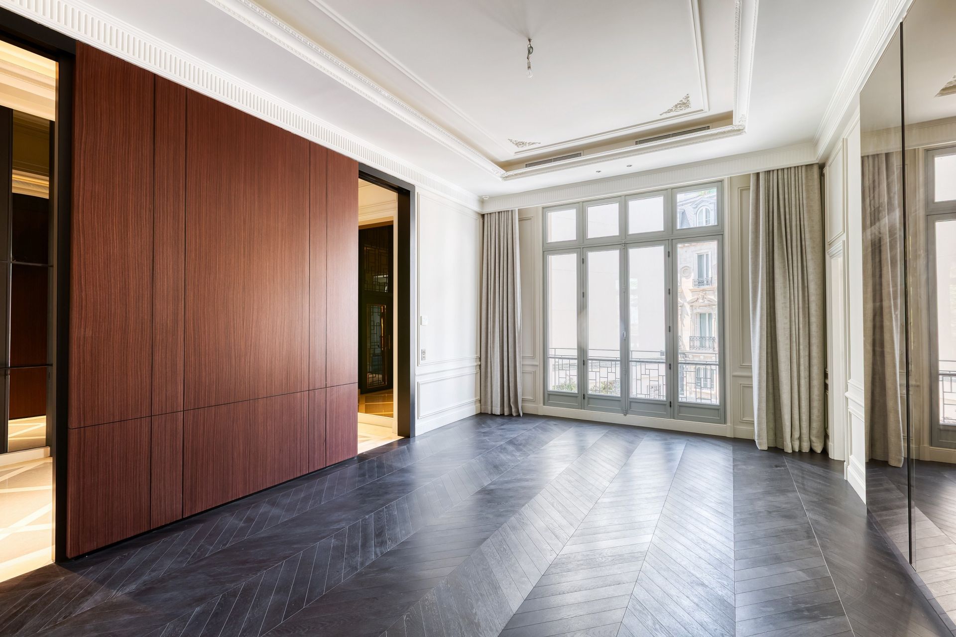 mansion (hôtel particulier) 14 Rooms for sale on PARIS (75116)