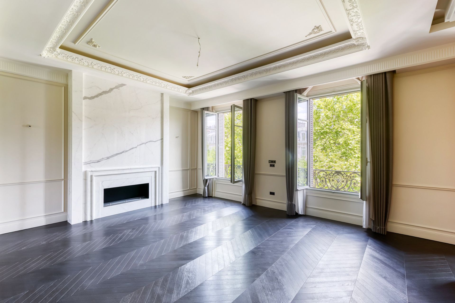 mansion (hôtel particulier) 14 Rooms for sale on PARIS (75116)