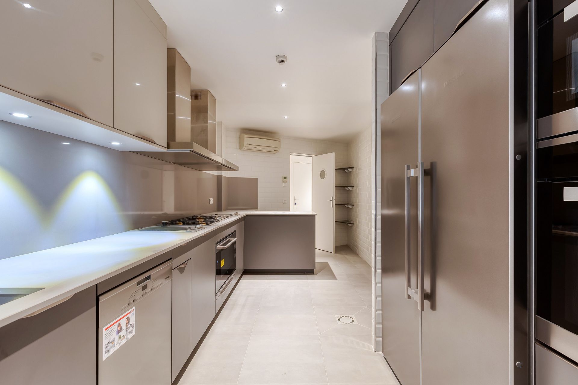 mansion (hôtel particulier) 14 Rooms for sale on PARIS (75116)